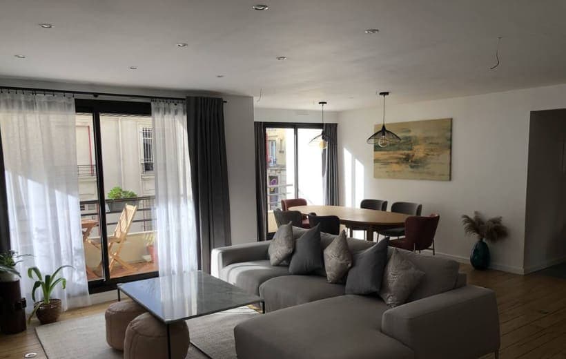 Propriété similaire Paris 15E - Superbe appartement familial de 107 m² avec balcons, parking et cave