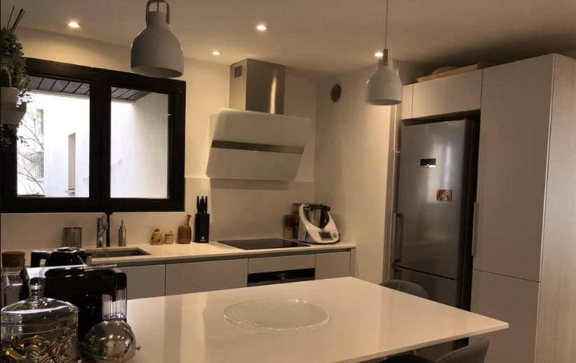 Paris 15E - Superbe appartement familial de 107 m² avec balcons, parking et cave - Image 4