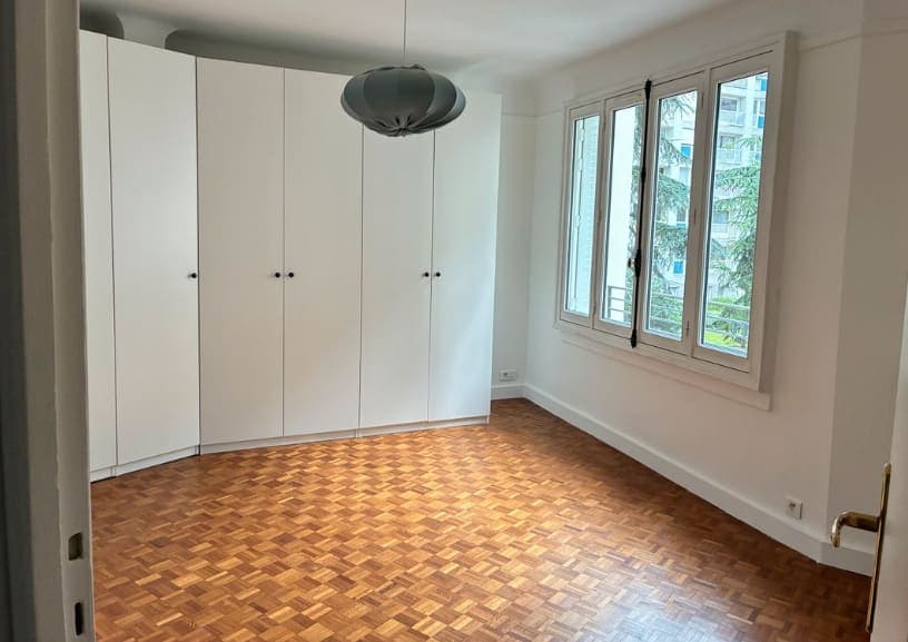Paris 15E– Superbe appartement à deux pas du Champ-de-Mars - Image 2