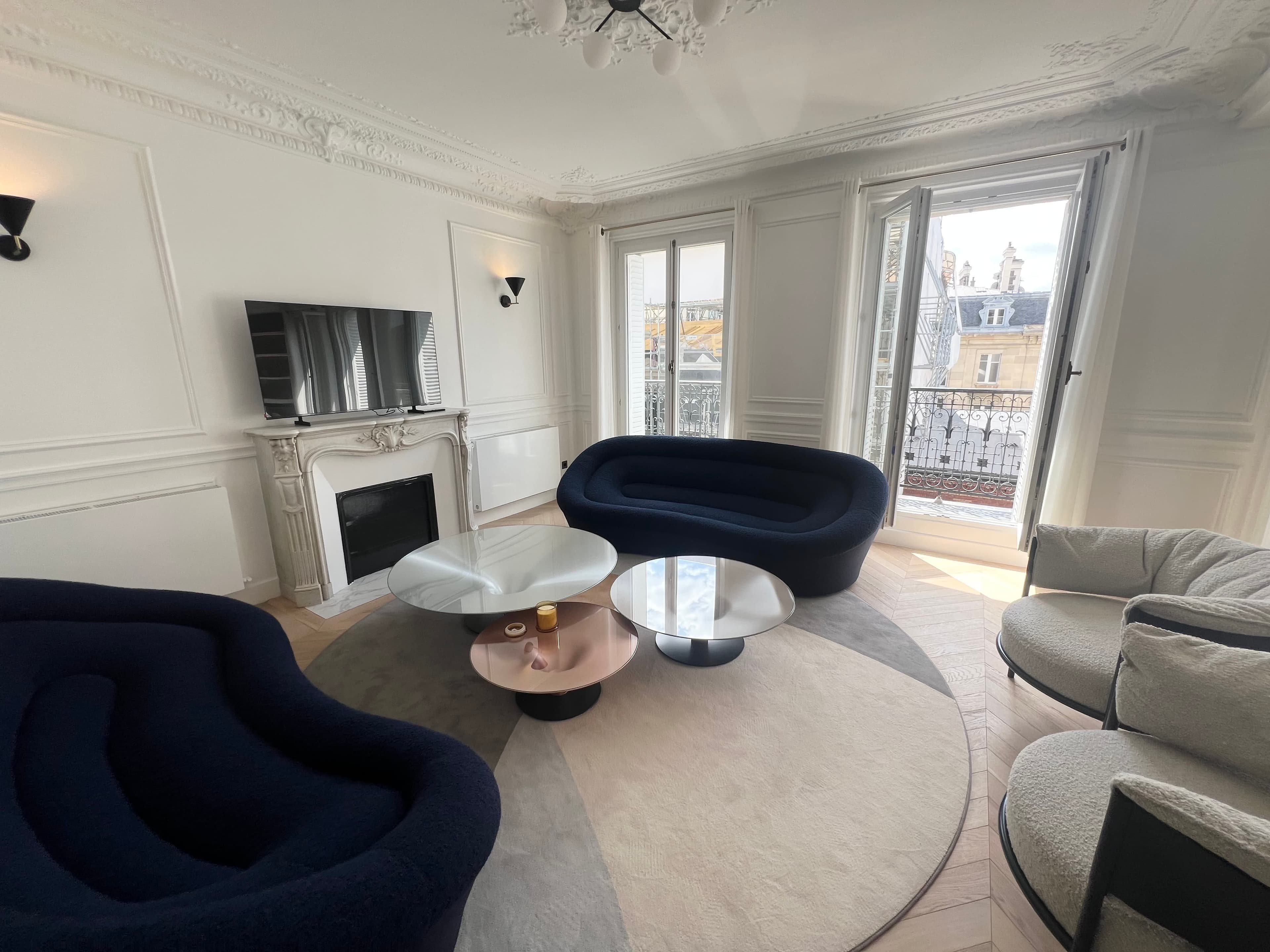 Alma Marceau - Appartement meuble refait à neuf 3 chambres vue Tour Eiffel - Image 3