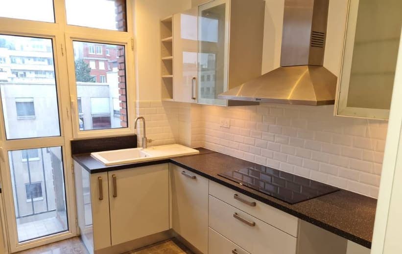 Neuilly Sur Seine - Superbe appartement 4 pièces entièrement rénové avec vue sur la Seine - Image 8