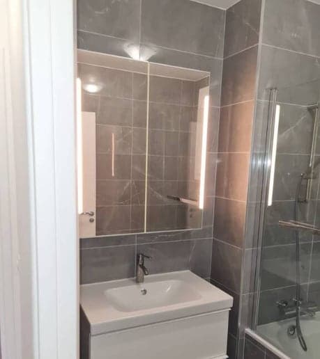 Neuilly Sur Seine - Superbe appartement 4 pièces entièrement rénové avec vue sur la Seine - Image 7