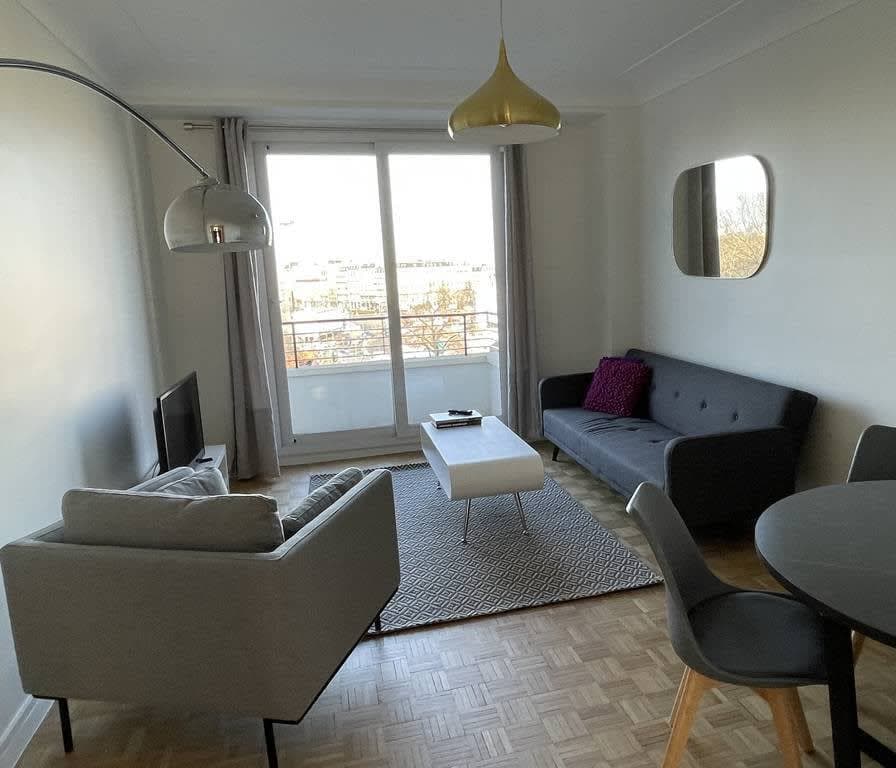 Appartement proche Porte Maillot - Image 1