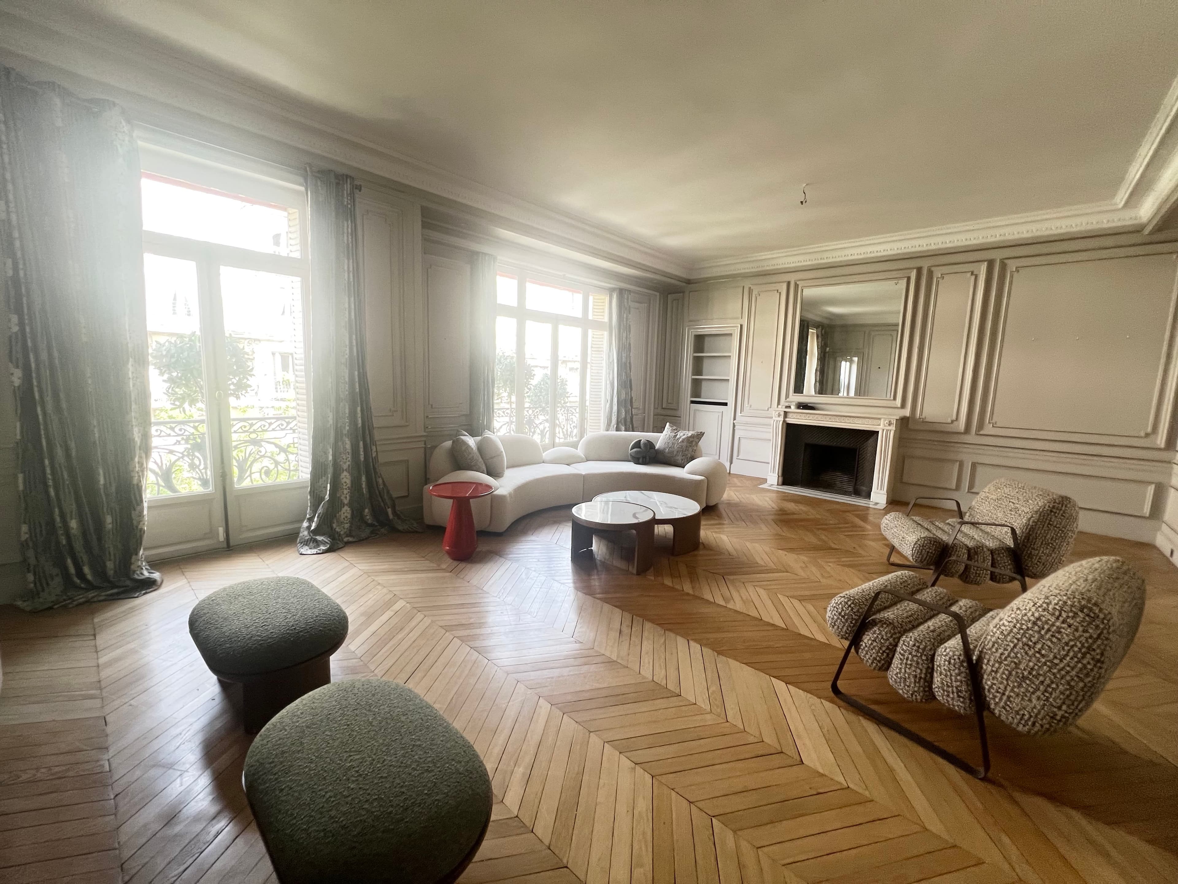 Raymond Poincaré - Appartement meublé de réception avec charme de l'ancien - Image 1