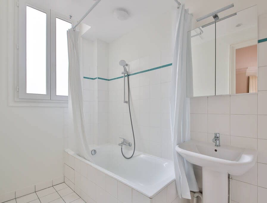 APPARTEMENT REFAIT A NEUF PROCHE PASSY - Image 7
