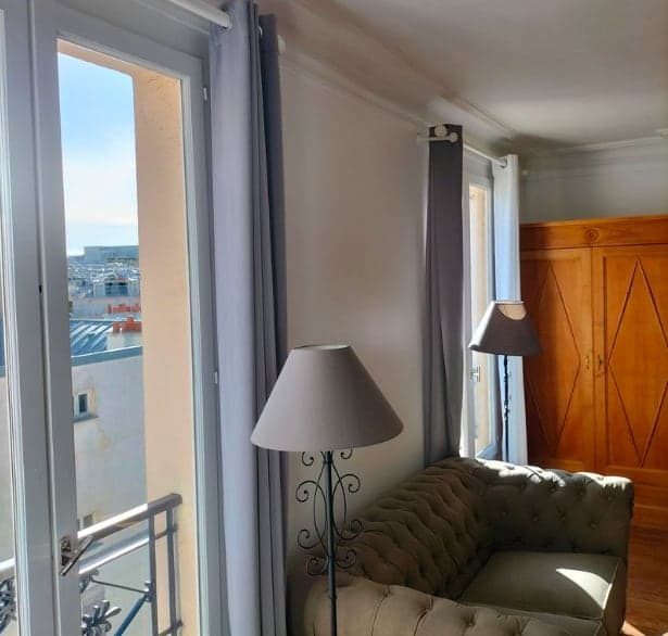 Élégant appartement meublé de 53 m² au cœur du Paris 8ème - Image 1