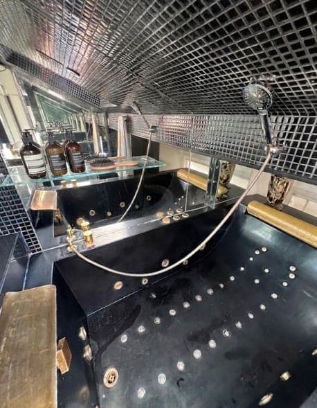 Loft 4 pièces avec terrasse privative au cœur du Faubourg Saint-Honoré – Paris 8ème - Image 11