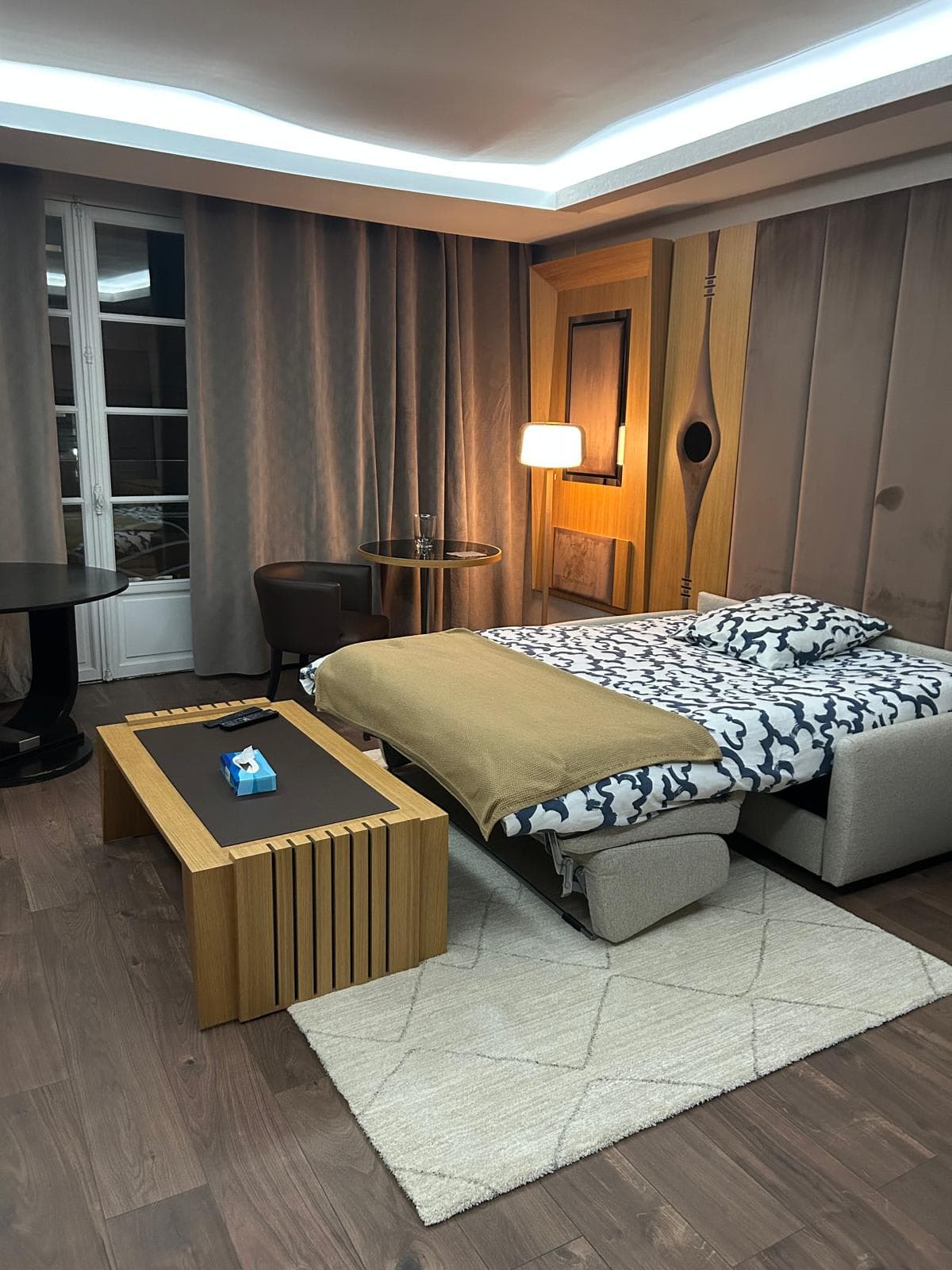 Champs-Elysées - Moderne appartement meublé - Image 4