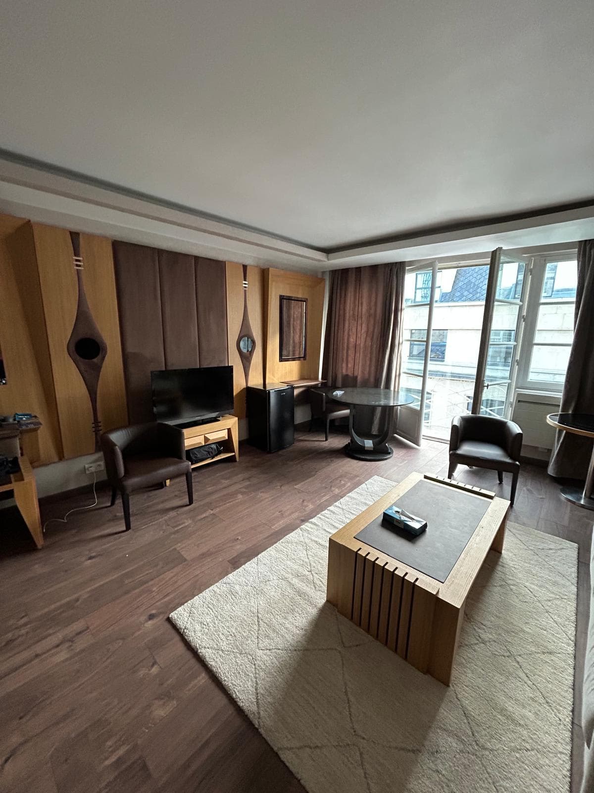 Champs-Elysées - Moderne appartement meublé - Image 2