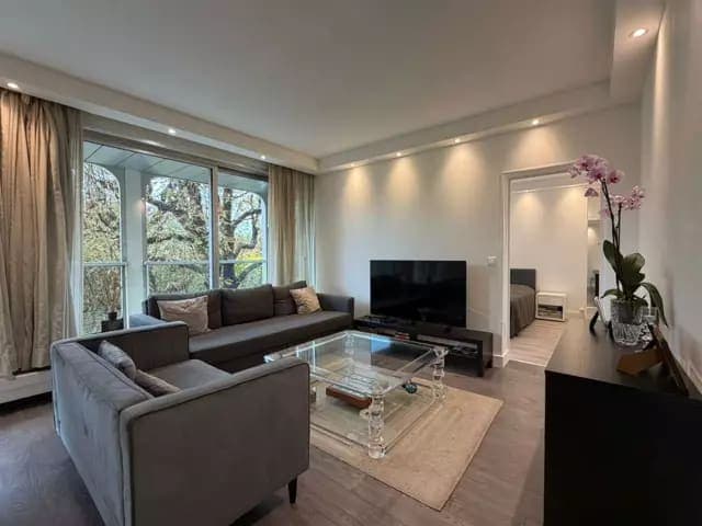 Avenue Foch - Appartement à vendre 1 chambre avec balcon et parking - Image 2