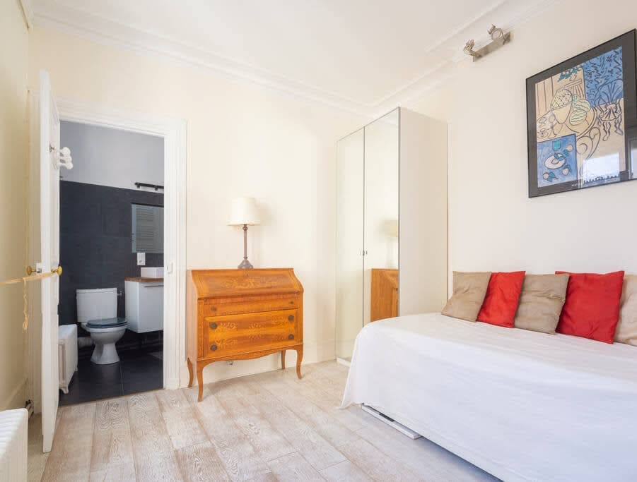Paris 7E - Appartement meublé avec 3 chambres - Image 6