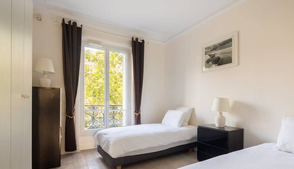 Paris 7E - Appartement meublé avec 3 chambres - Image 7