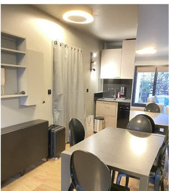 APPARTEMENT PROCHE VICTOR-HUGO AVEC TERRASSE - Image 4