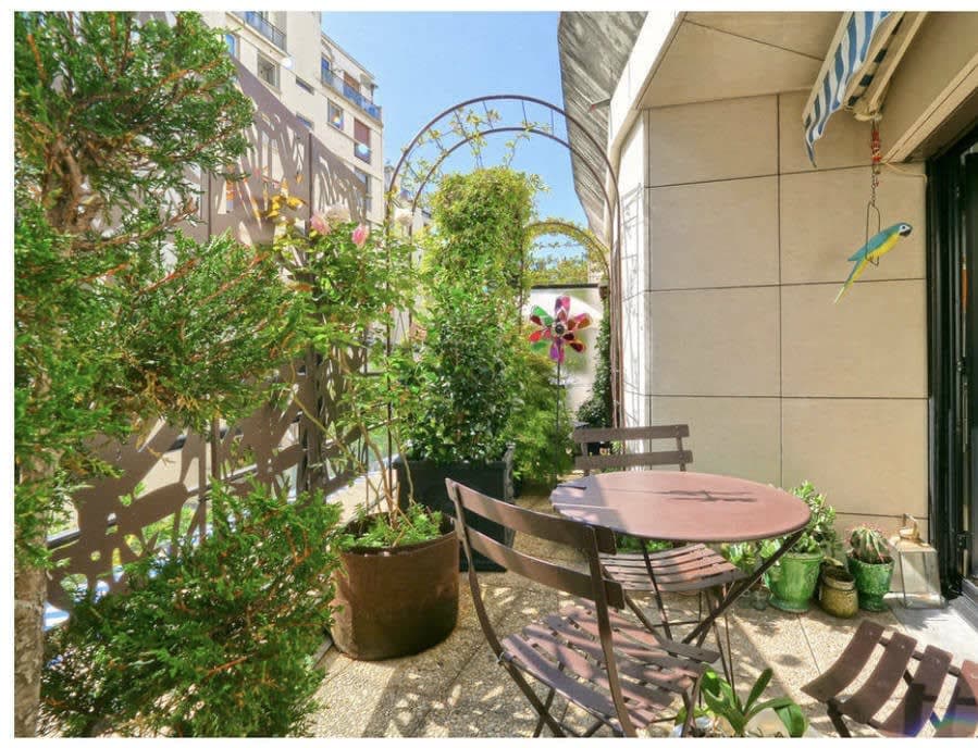 APPARTEMENT PROCHE VICTOR-HUGO AVEC TERRASSE - Image 1