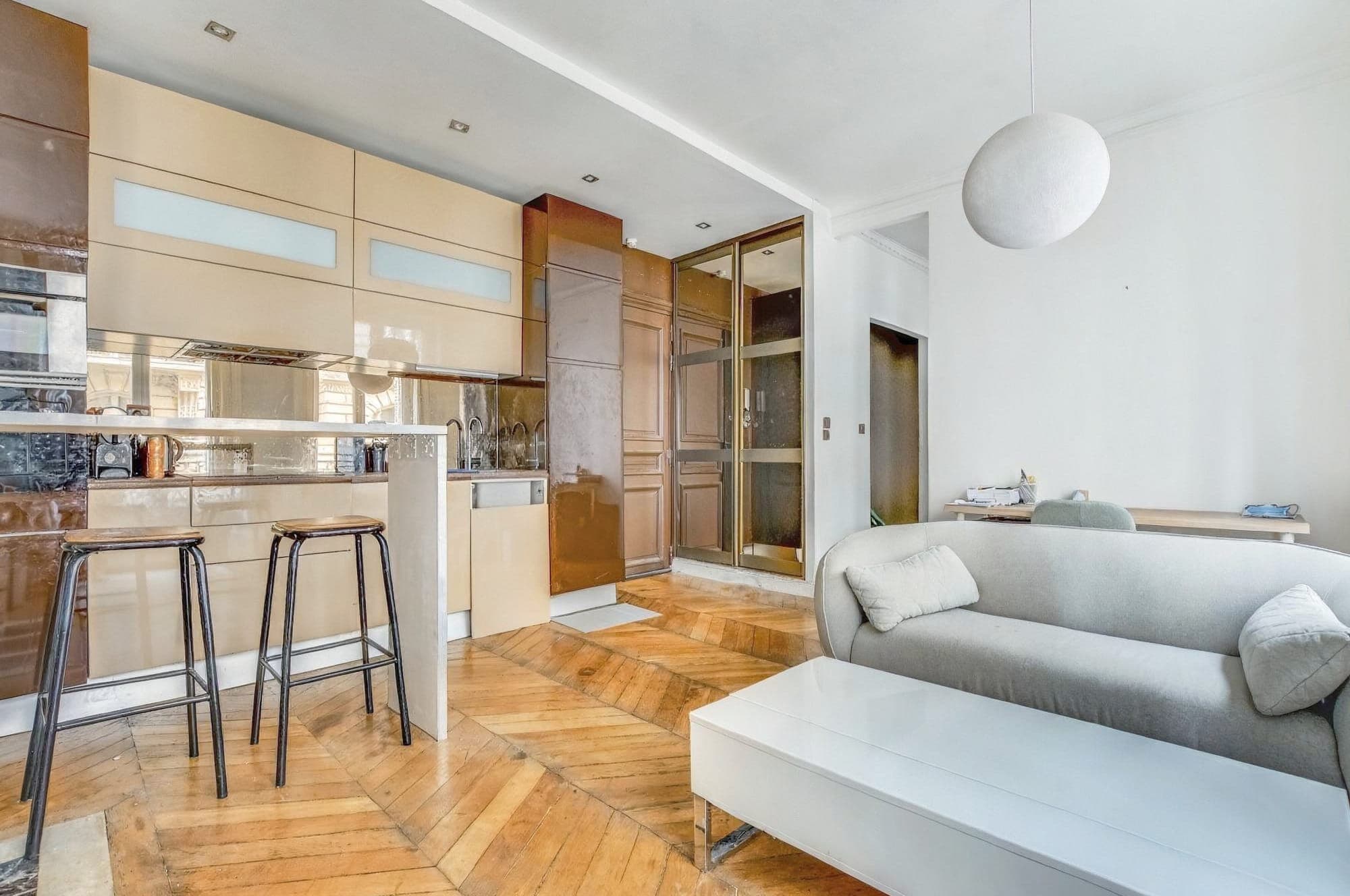 Rue Spontini - Appartement 2 pièces rénové de 34m² - Image 2