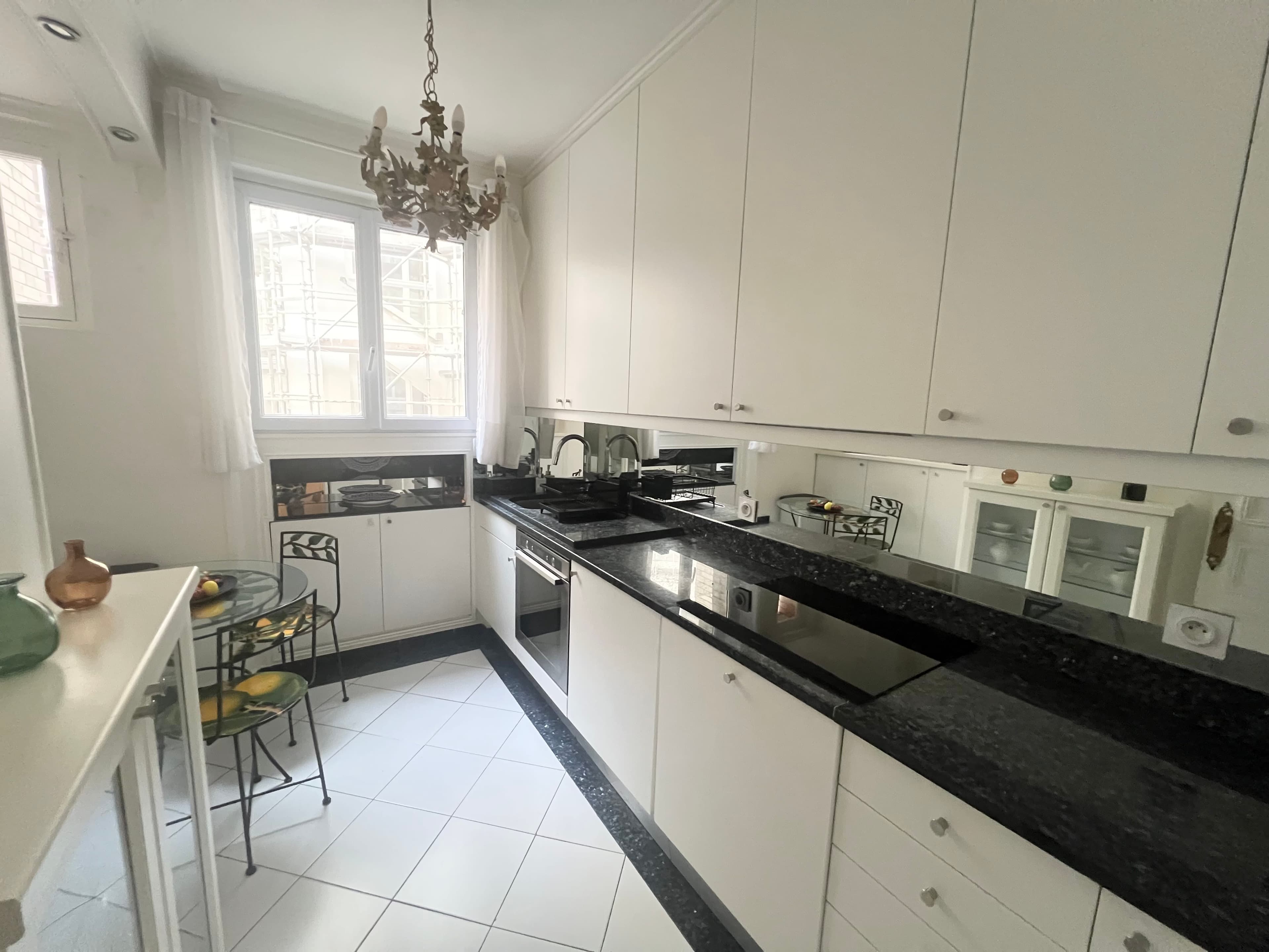Paris 16E – Secteur Auteuil / Métro Jasmin - Élégant appartement meublé de 74 m² - Image 7