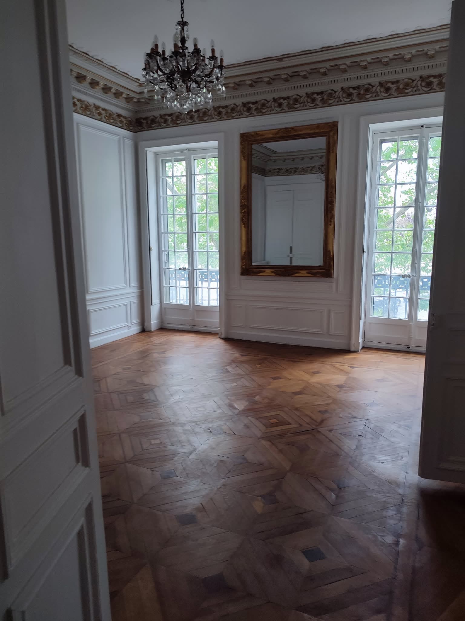 Quartier Saint-Vincent-de-Paul - Appartement de 153 m² avec 3 chambres - Image 2