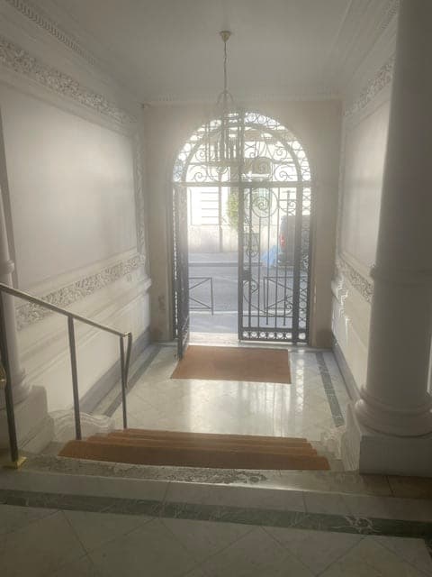 APPARTEMENT ATYPIQUE AU COEUR DU 16 EME - Image 10