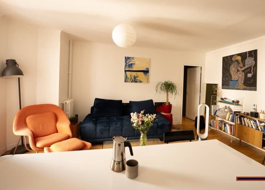 Paris 18ᵉ – Charmant T2 meublé de 50 m²_Rénové par architecte - Image 2