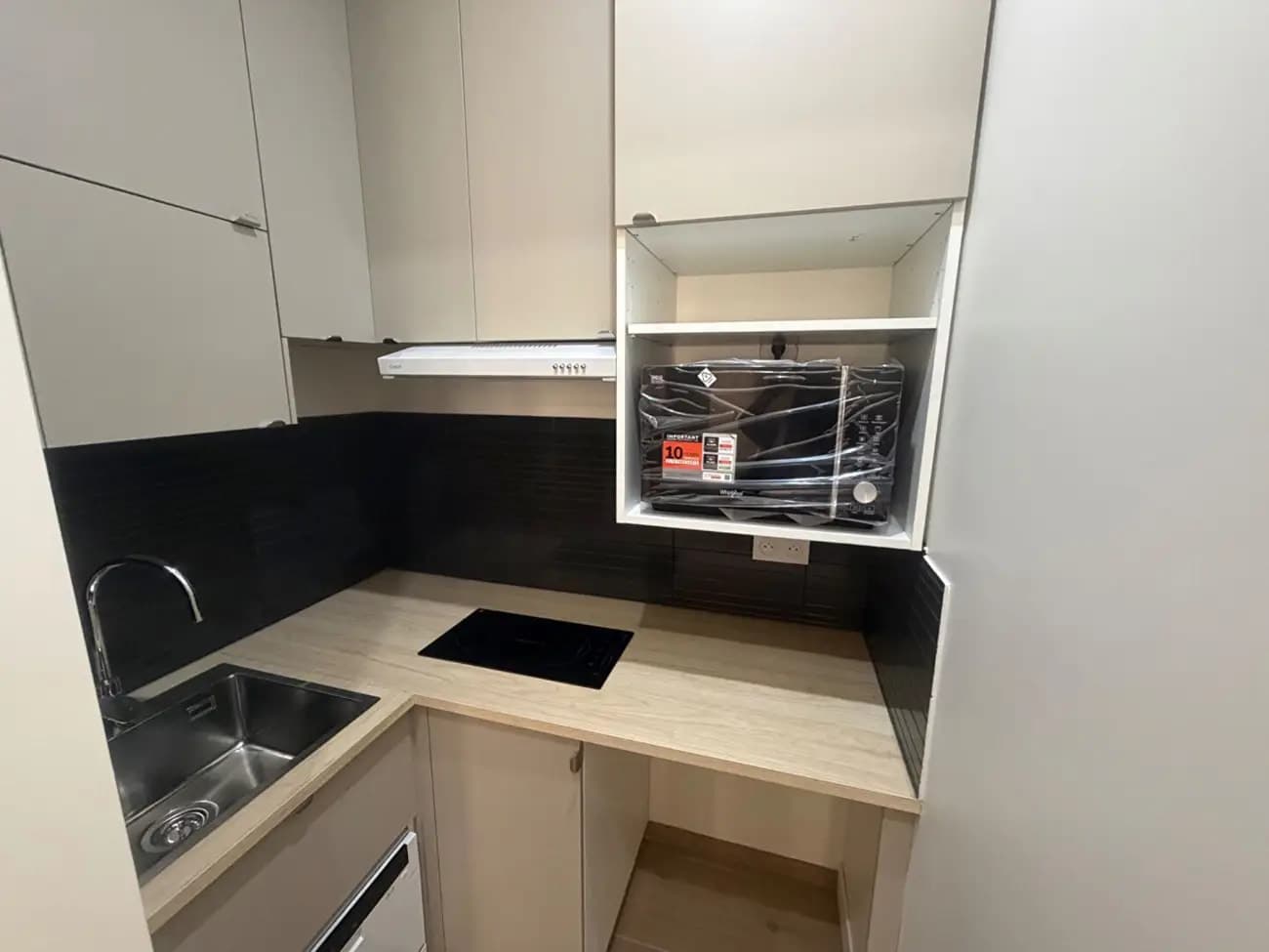 Boulevard Lannes - Appartement meublé refait à neuf en RDC - Image 10