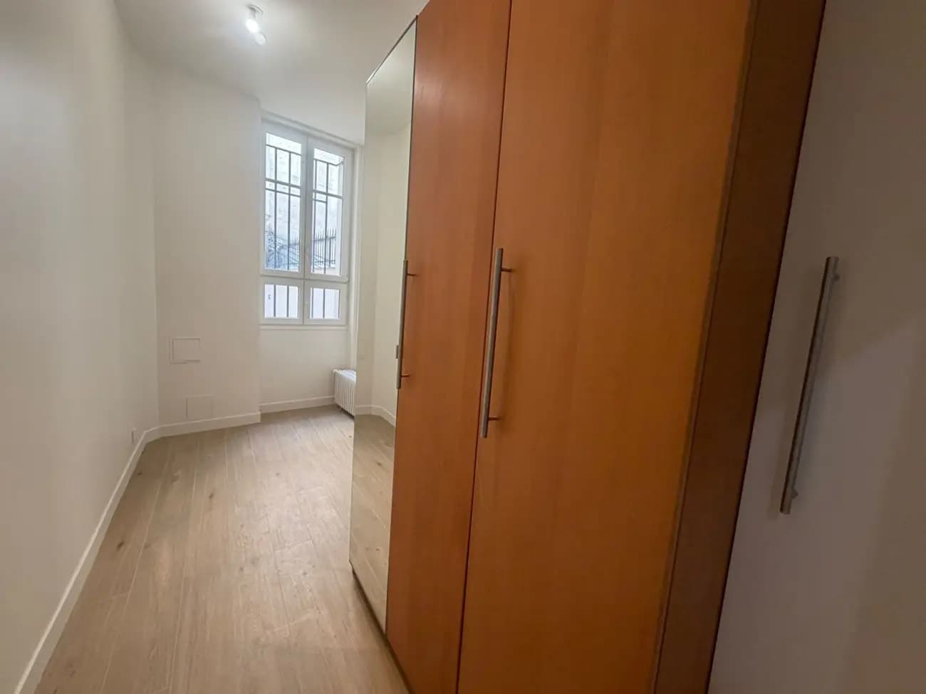 Boulevard Lannes - Appartement meublé refait à neuf en RDC - Image 6