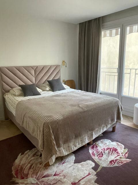 BEL APPARTEMENT MEUBLE IDEALEMENT SITUE - Image 8