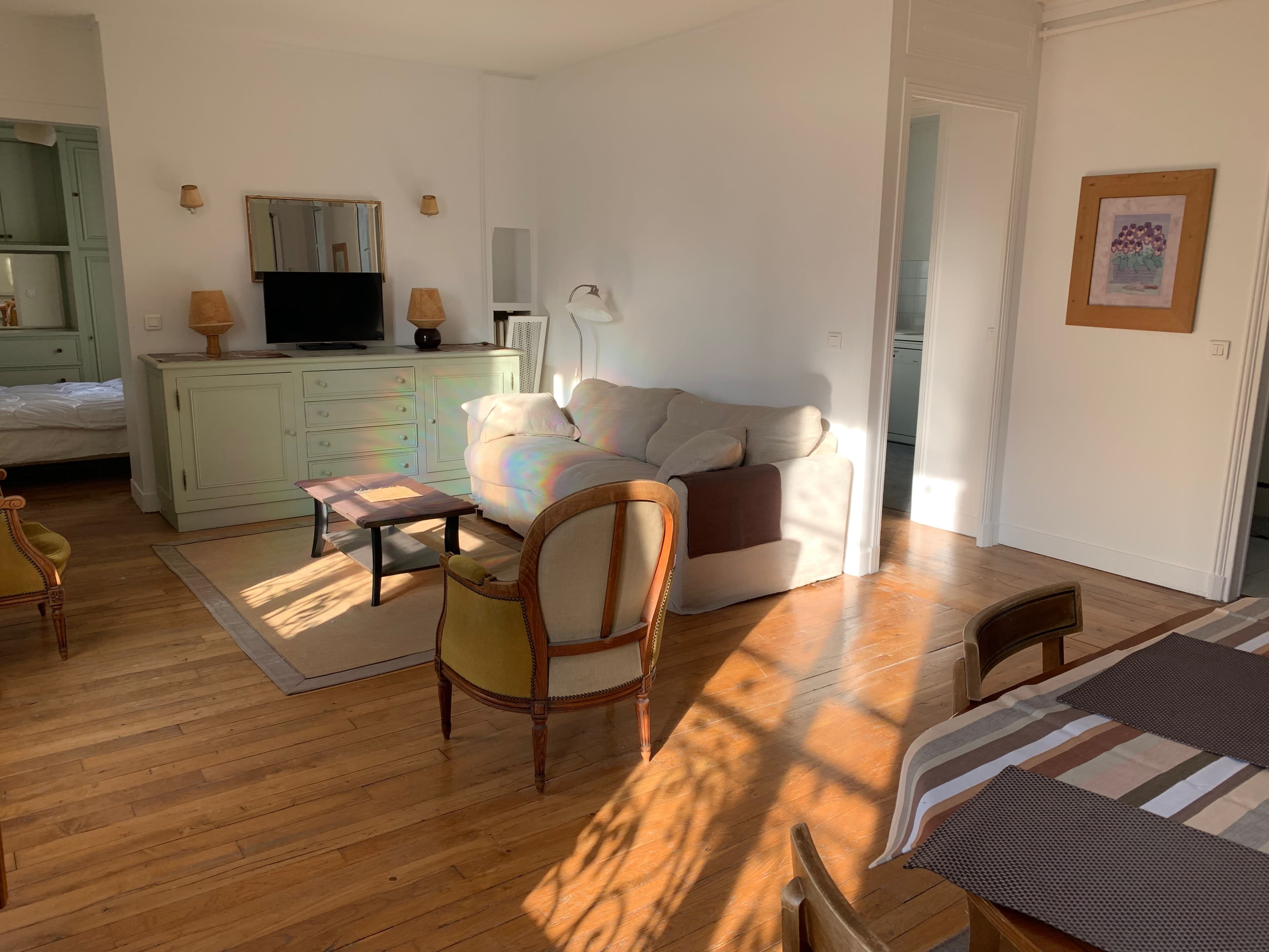 APPARTEMENT MEUBLE PLEIN DE CHARME - Image 1