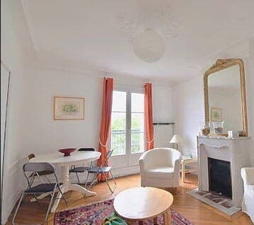 Élégant 3 pièces meublé avec balcon, vue dégagée - Image 4