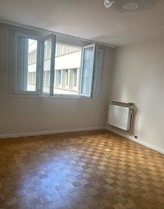 Paris 18e – 2 pièces lumineux de 55 m² - Image 2