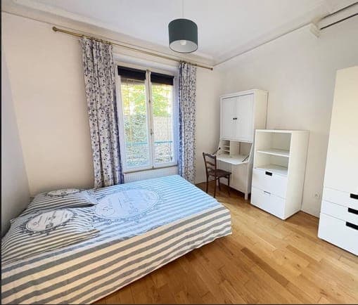 Appartement de standing meublé de 80 m² - Image 9