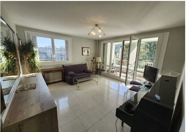 Superbe T2 meublé de 58 m² avec terrasse plein sud et vue dégagée sur jardin - Image 3