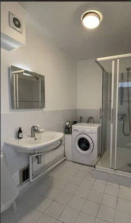 Studio meublé rénové de 41 m² avec vue dégagée – Paris 14e - Image 9