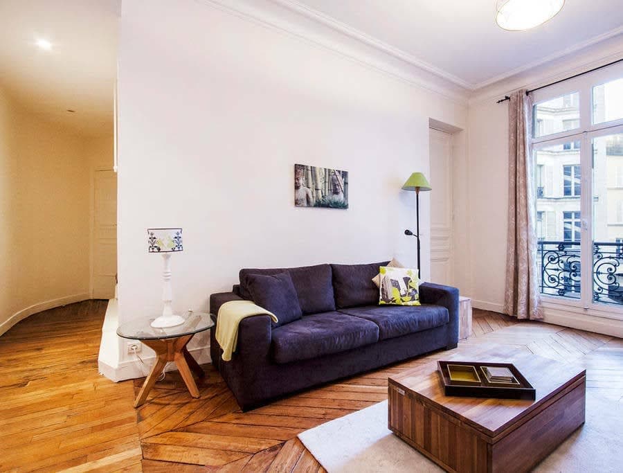 Appartement 2 pièces rue Maubeuge 75009 - Image 1