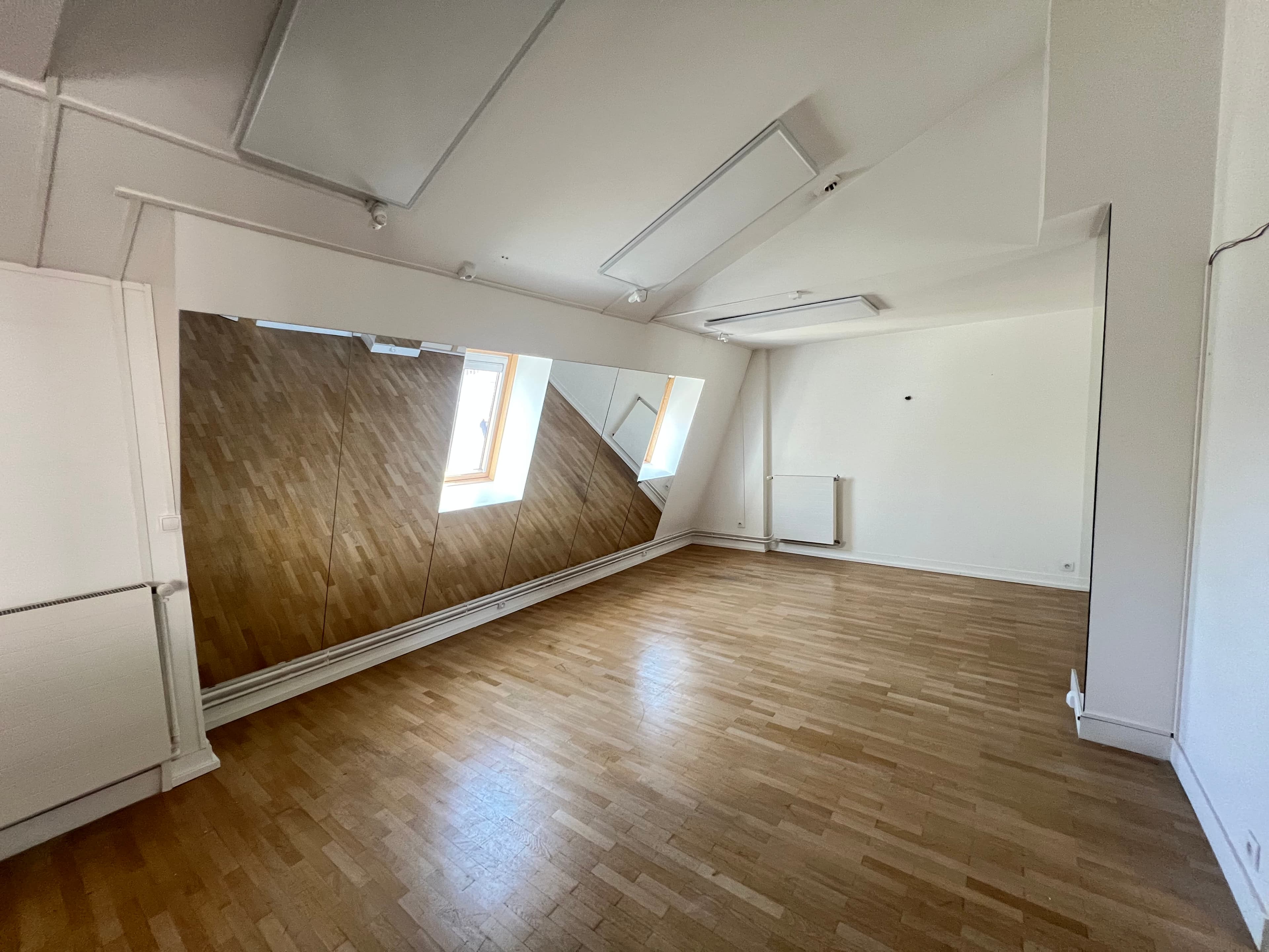 Propriété similaire Appartement Dauphine 2 pièces vide