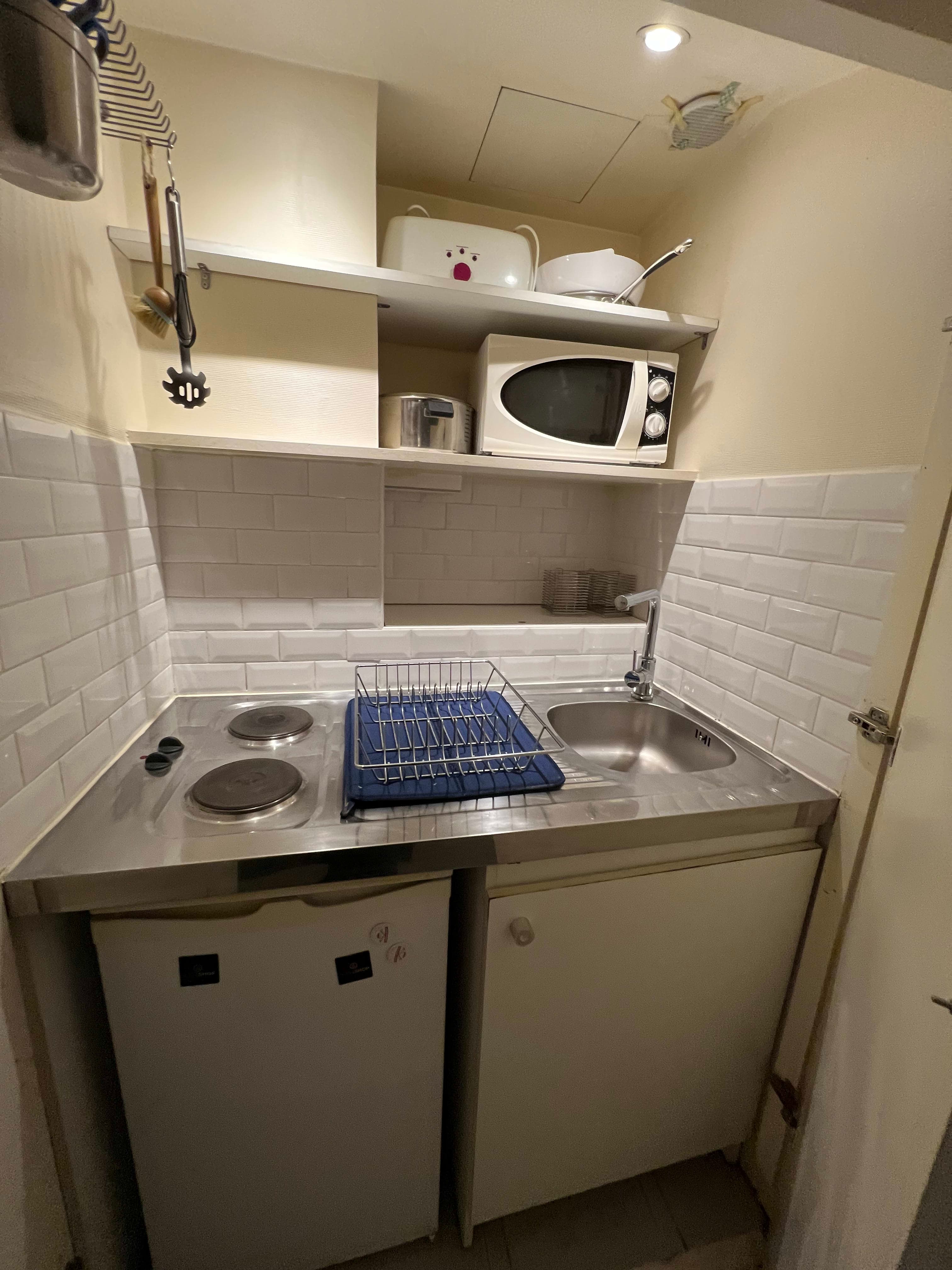 Champs-Elysées Studio